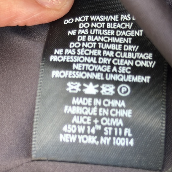 NWT Alice & Olivia "Mya" Black Cropped Pinstripe Blazer - Picture 8 of 9